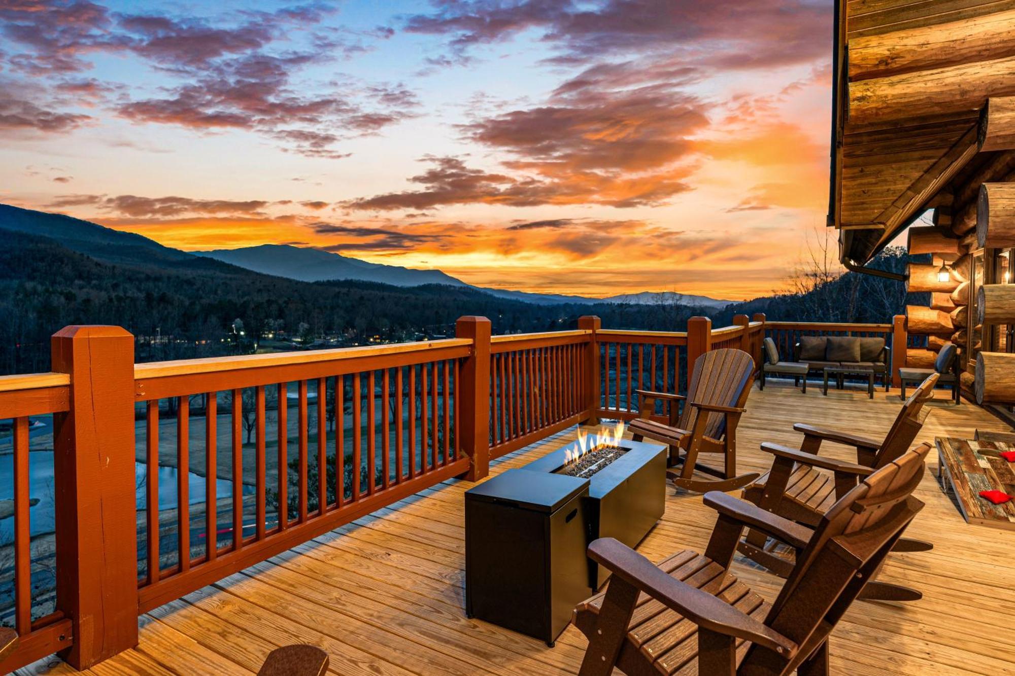 Beary Content Gatlinburg Exterior photo